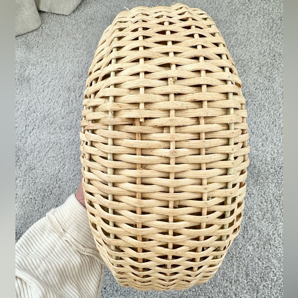 Poolside Le Croissant Rattan Shoulder Bag - Tags Included - Picture 4 of 14